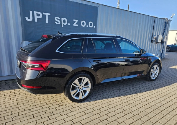 Skoda Superb cena 109347 przebieg: 113762, rok produkcji 2019 z Żychlin małe 466